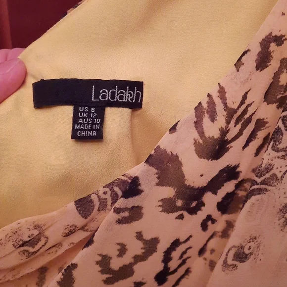 Dress - Picture 3 of 3